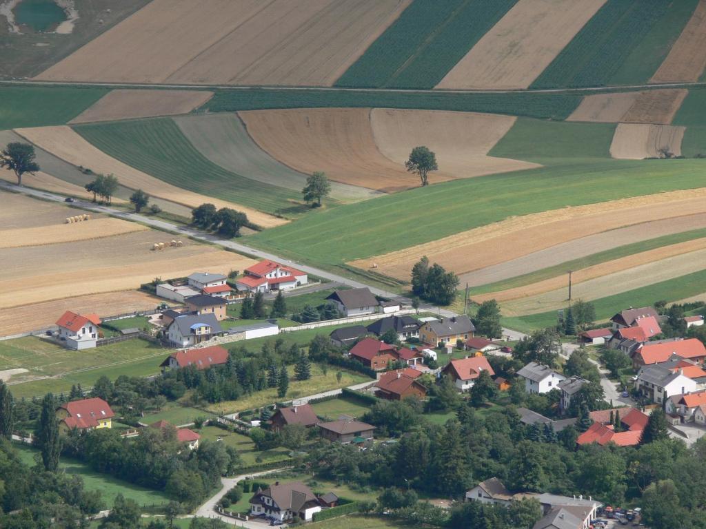 ホテル Haus Bergblick Maiersdorf エクステリア 写真